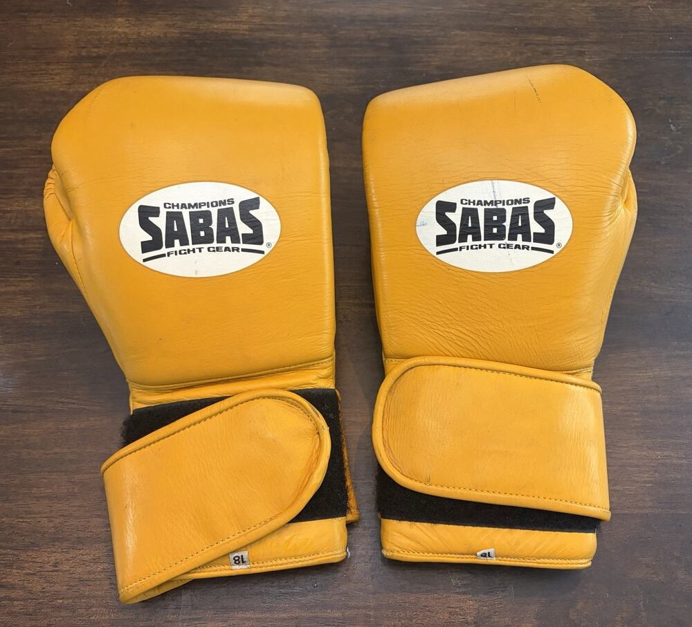 Sabas Pro Series Boxing Gloves 18 Oz Heavy Sparring Gloves